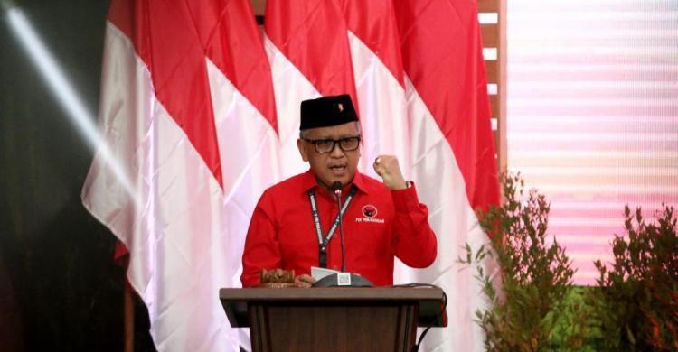 Meski di Luar Pemerintahan Banteng Banyak Pro-nya ke Prabowo