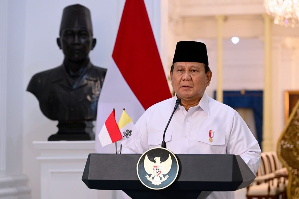 Di Tengah Isu Matahari Kembar, Prabowo Minta Menteri Rapatkan Barisan