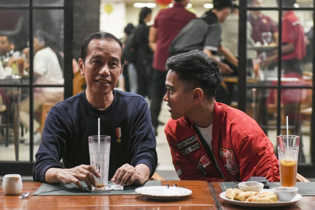 Jokowi dan PSI- Antara Butuh Kendaraan Politik dan Figur Kuat