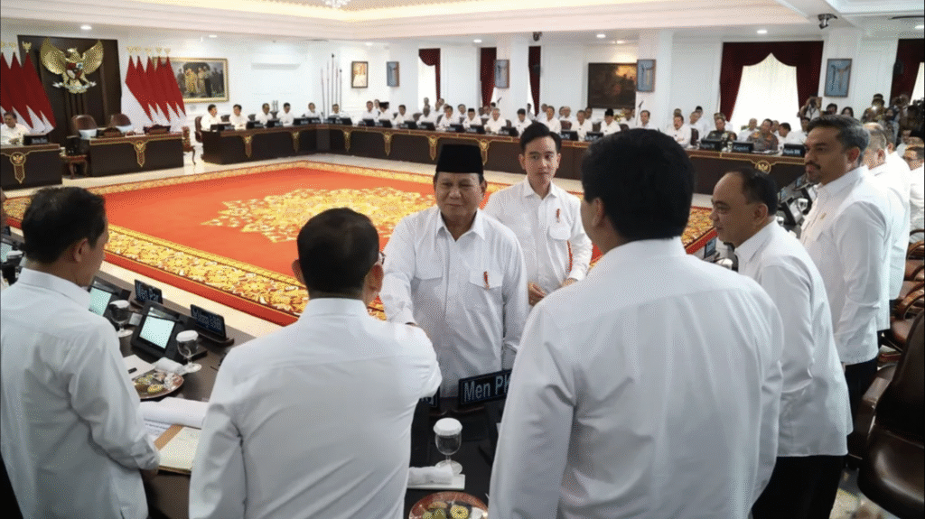 Prabowo Tak Akan ”Reshuffle” Kabinet, DPR Minta Menteri Bekerja Lebih Keras