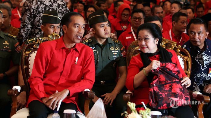 Jokowi dan PDIP Sama-Sama Mengaku Ditarget Operasi Politik, Pengamat Ungkap Strategi di Baliknya