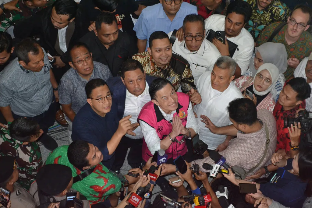 Terdakwa kasus dugaan korupsi impor gula, Thomas Trikasih Lembong atau Tom Lembong