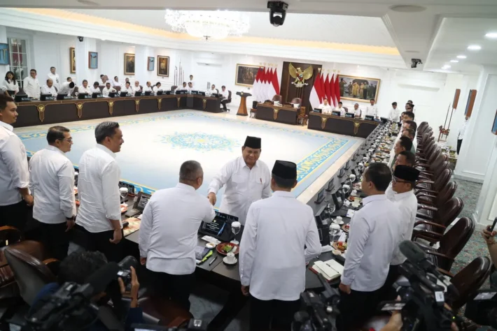 Jumlah Pembantu Presiden Makin Banyak, Bagaimana Efektivitasnya?