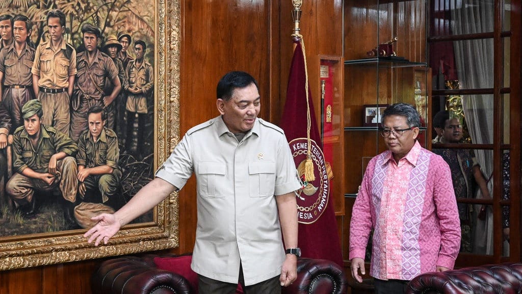 Mengapa Parpol Berbondong Temui Menhan Sjafrie Sjamsoeddin?