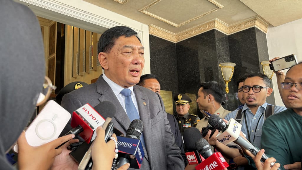 Menteri Pertahanan RI, Sjafrie Sjamsoeddin di Kantor Kementerian Pertahanan