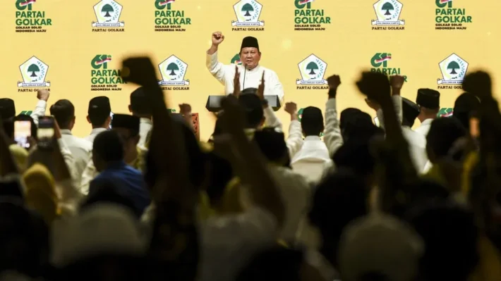 Saat Golkar “All in” ke Prabowo, Mengapa Partai Lain Belum?