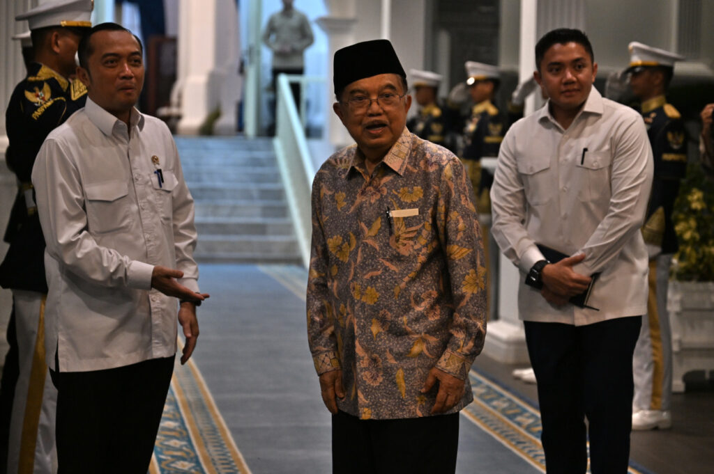 As opposition falters, Kalla emerges as bridge between critics, power