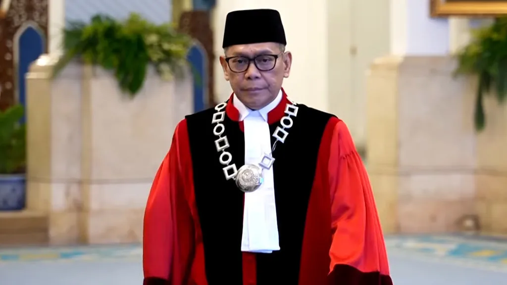 Pelantikan Hakim Konstitusi, Adies Kadir