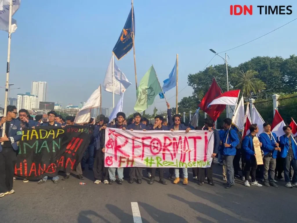 Mahasiswa Trisakti tiba di DPR RI