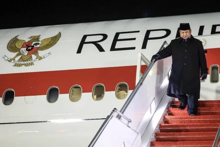 Penggunaan Dana Pribadi Prabowo untuk Lawatan Luar Negeri Tuai Sorotan