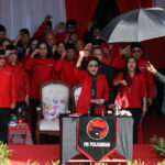 Pro-government parties hit out at PDI-P over student protests