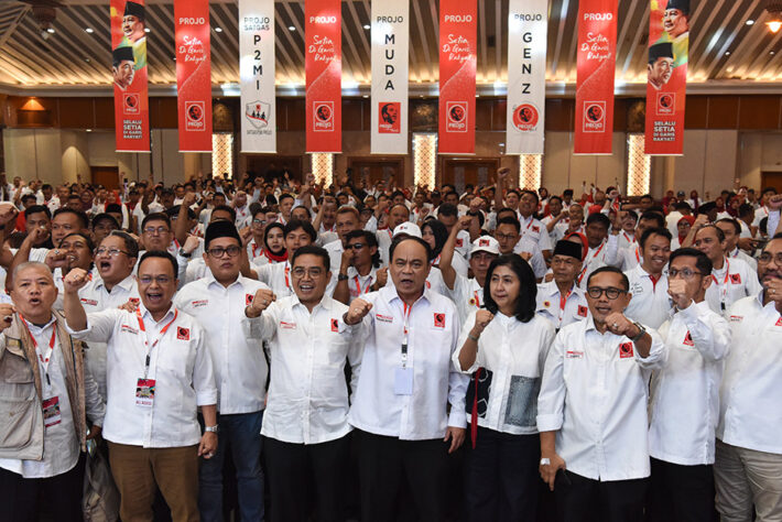 Relawan dan PSI Berebut Menyokong Safari Jokowi