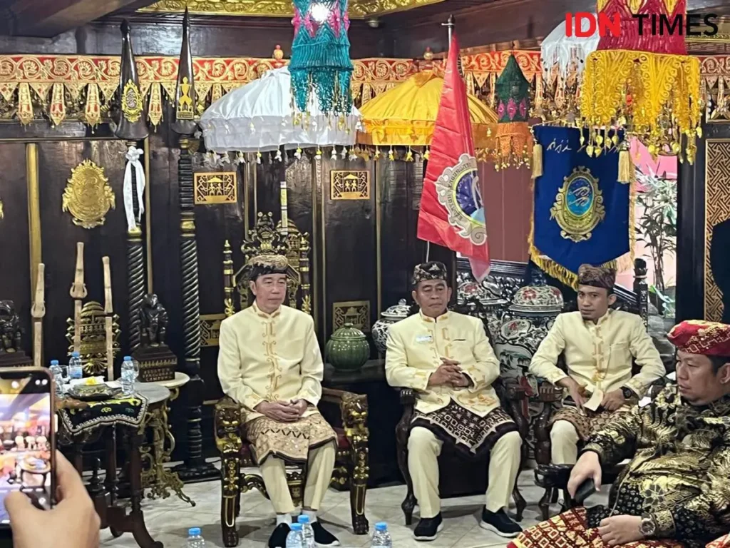 Safari Politik Jokowi- Merawat Pengaruh demi Masa Depan PSI dan Gibran