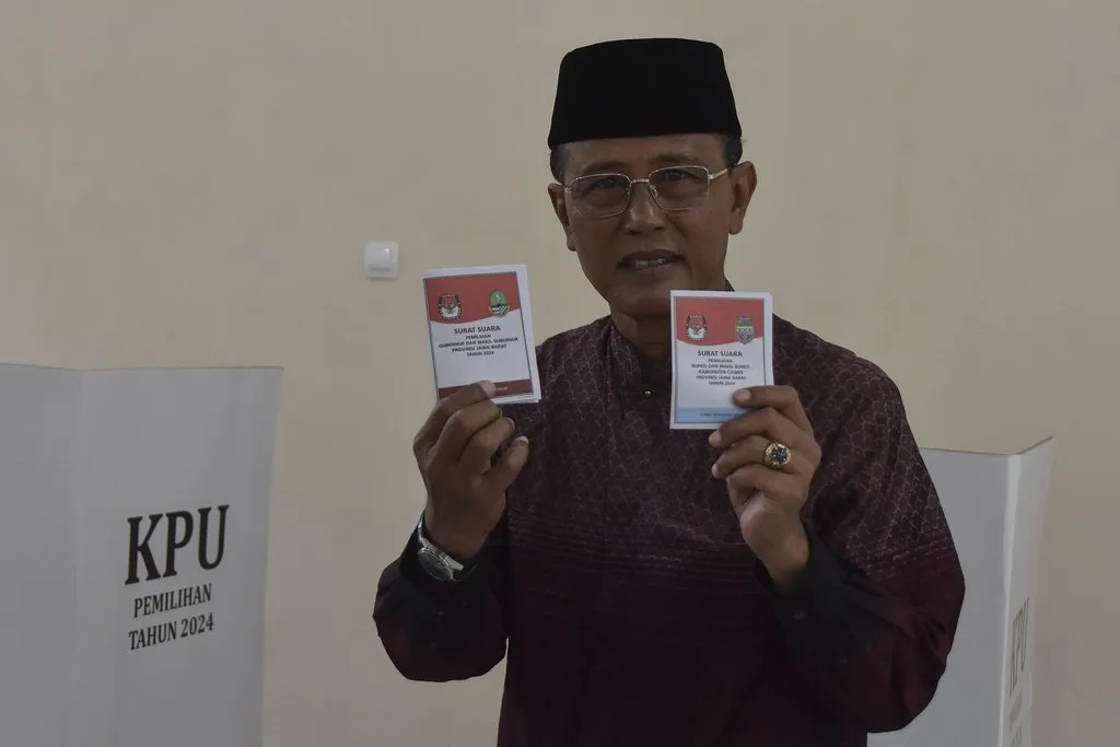 Calon tunggal Bupati Ciamis Herdiat Sunarya