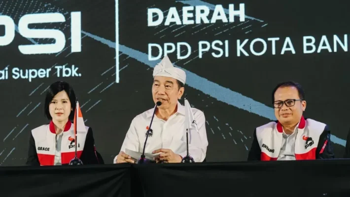 Kata Pengamat hingga Politisi soal Jokowi Tunjukkan Kartu Anggota PSI, Gerindra: Kami Menghargai